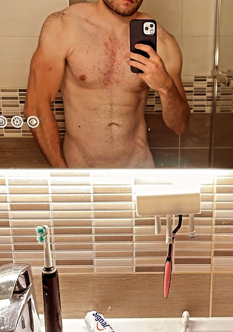 Profil de Lyvio, 39 ans, Rencontre BDSM à Celerina/Schlarigna (Grisons)