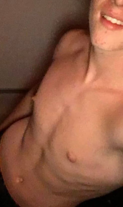 Profil de Jounayd, 26 ans, Rencontre BDSM à Brent (Vaud)
