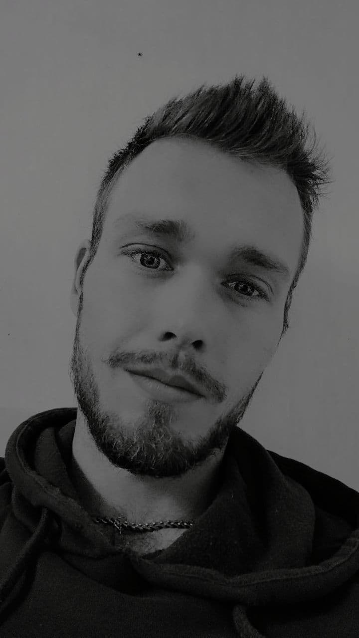 Profil de Ikram, 33 ans, Rencontre BDSM à Morissen (Grisons)