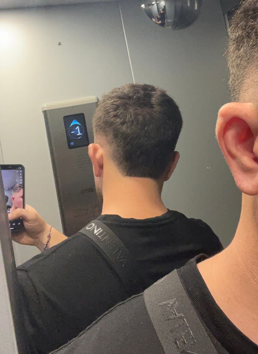 Adonis Rencontre bdsm Büron