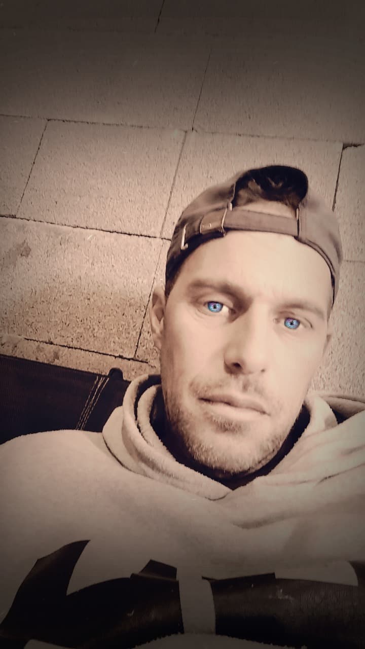 Profil de Alessio, 33 ans, Rencontre BDSM à Gurbrü (Berne)