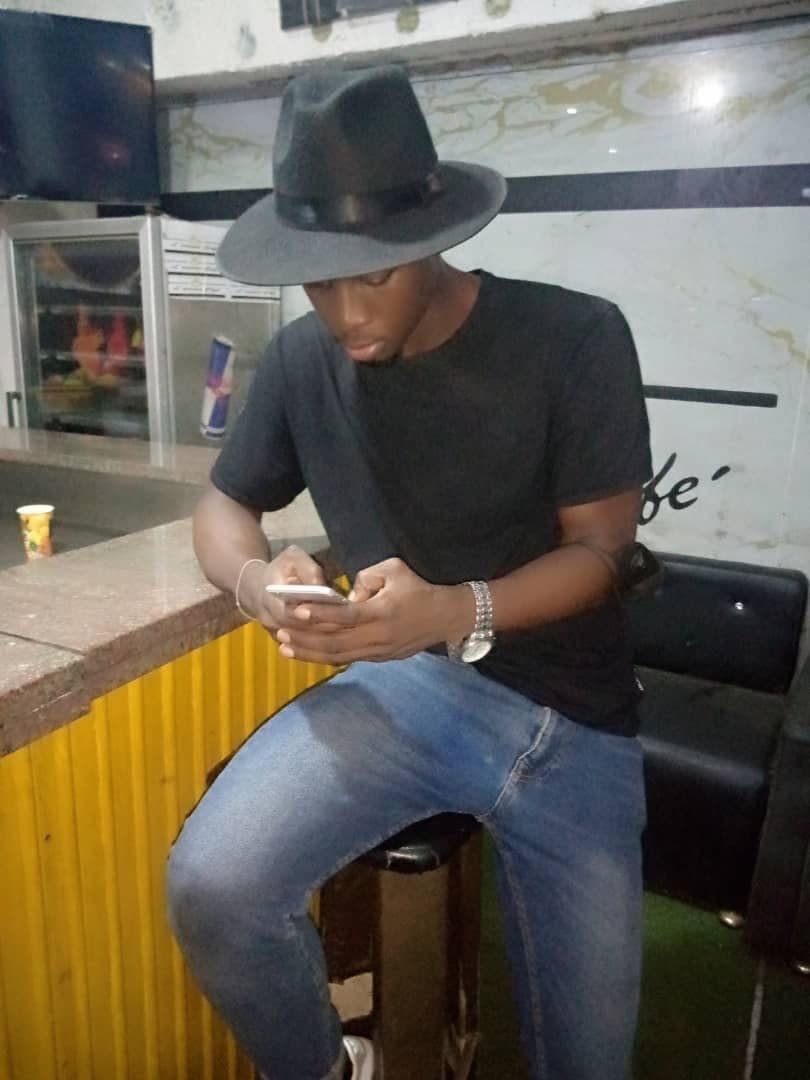 Denis - Rencontre BDSM à Mehlsecken Profil de Denis, 38 ans, Rencontre BDSM à Mehlsecken (Lucerne)