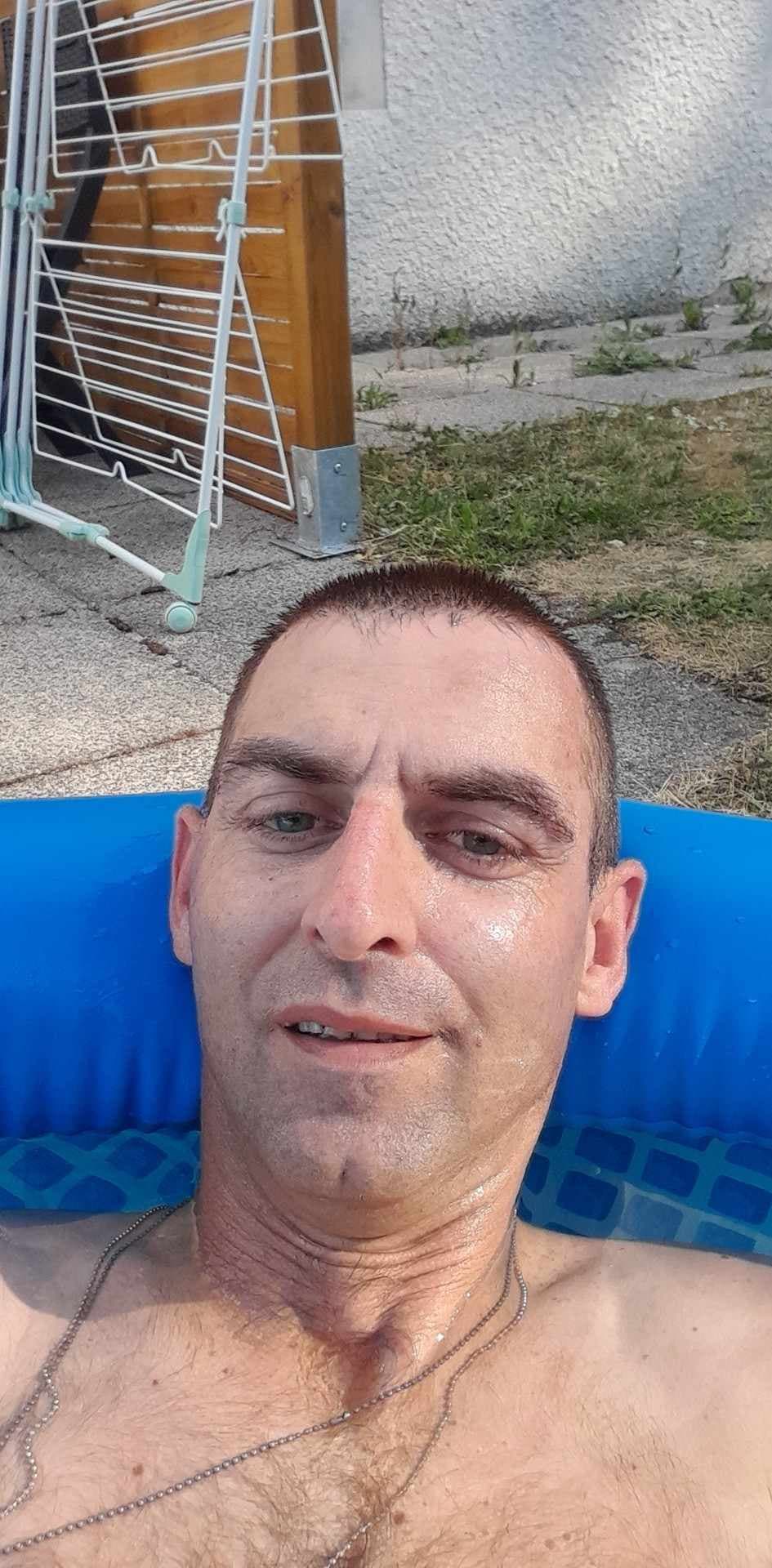 Sohan - Rencontre BDSM à Champsec Profil de Sohan, 34 ans, Rencontre BDSM à Champsec (Valais)