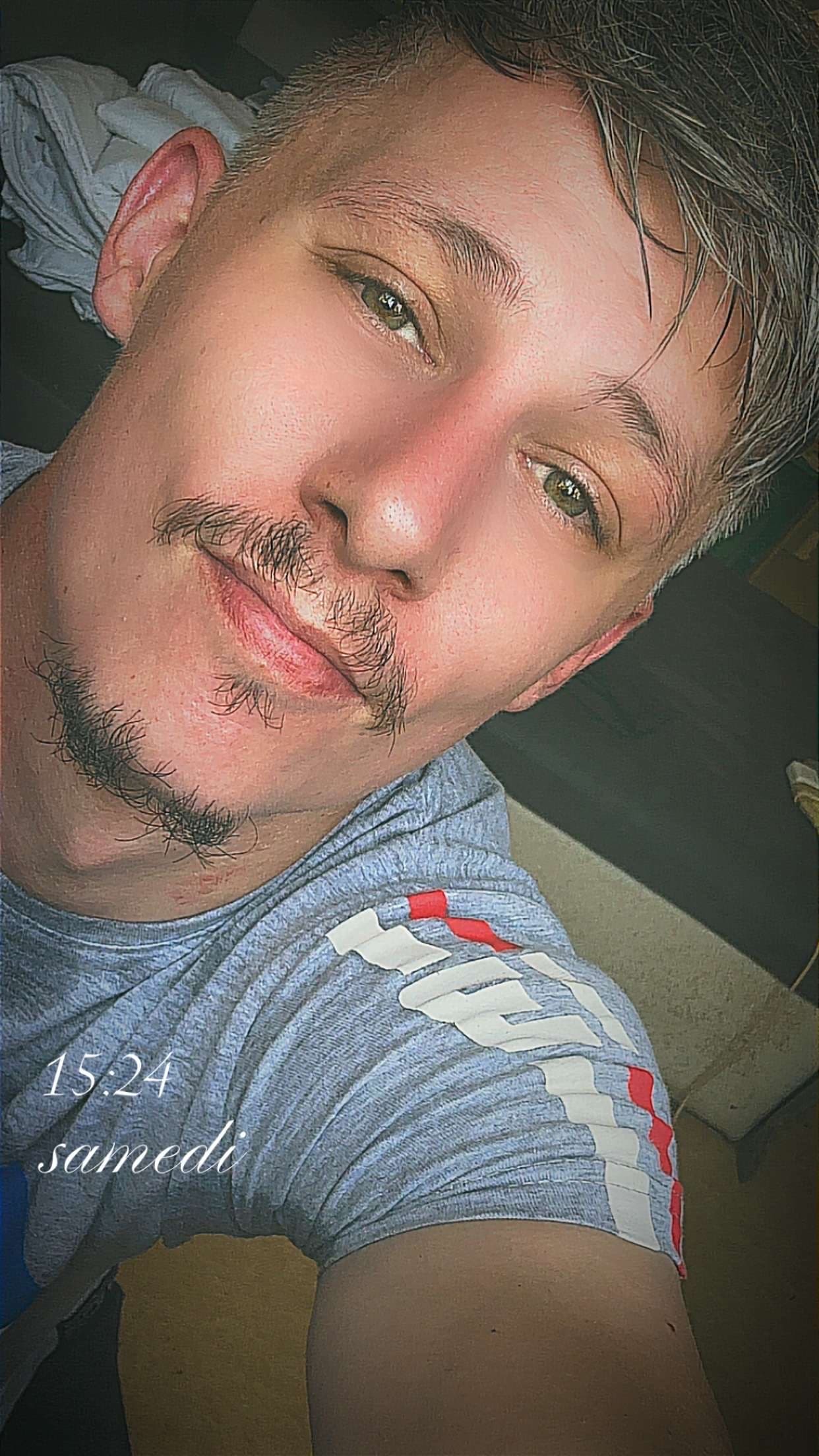 Elyott - Rencontre BDSM à Pomy Profil de Elyott, 44 ans, Rencontre BDSM à Pomy (Vaud)